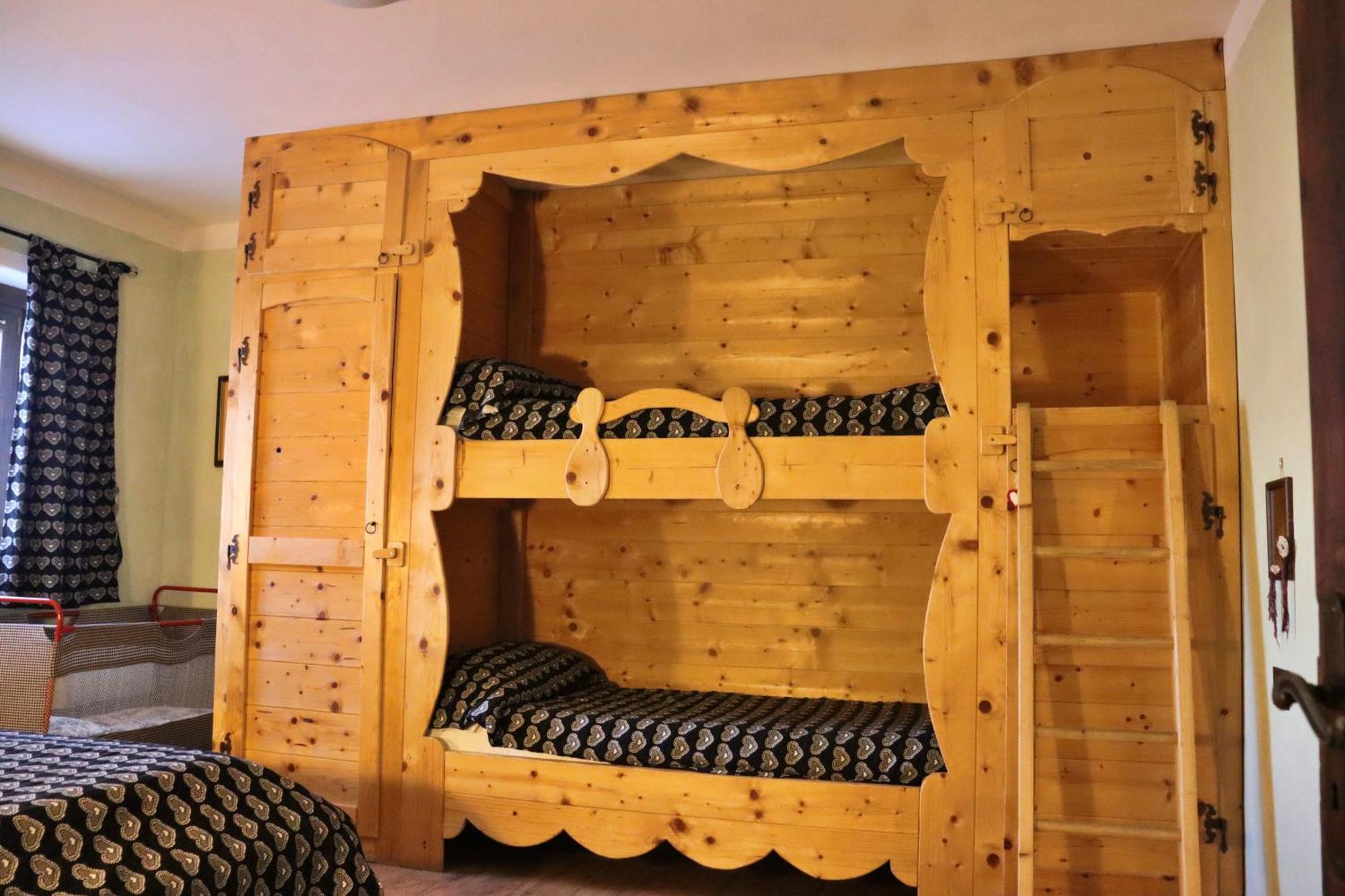 Chevres A Cheval - Apartment Aosta Eksteriør bilde
