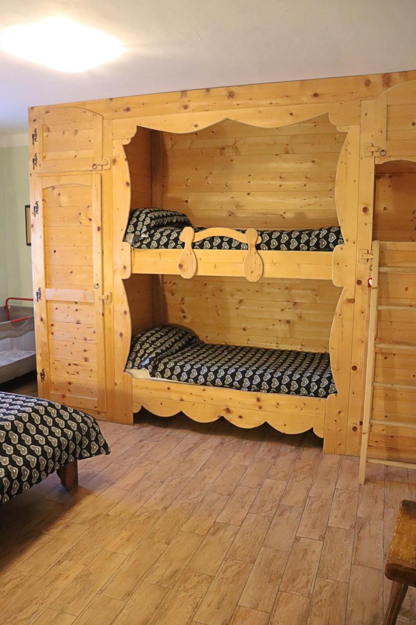 Chevres A Cheval - Apartment Aosta Eksteriør bilde